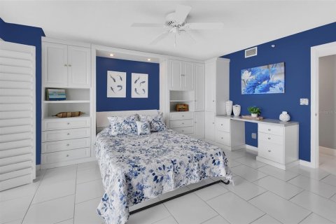 Condo in Daytona Beach Shores, Florida, 2 bedrooms  № 1855707 - photo 29