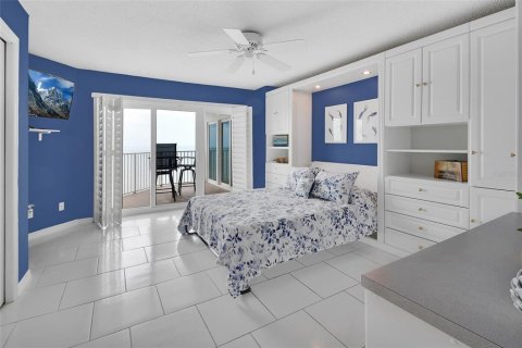 Condo in Daytona Beach Shores, Florida, 2 bedrooms  № 1855707 - photo 28
