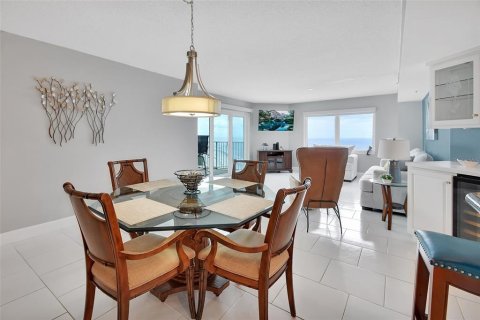 Condo in Daytona Beach Shores, Florida, 2 bedrooms  № 1855707 - photo 27