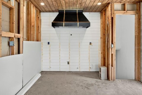 Casa en venta en Daytona Beach, Florida, 5 dormitorios, 248.61 m2 № 2316759 - foto 17