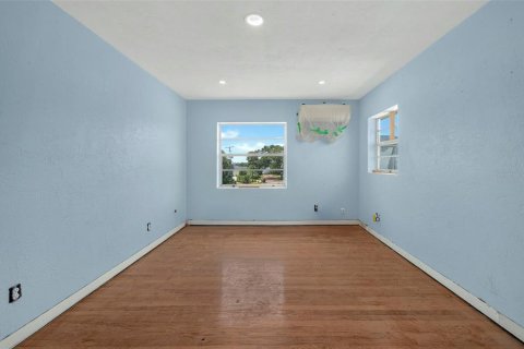 Casa en venta en Daytona Beach, Florida, 5 dormitorios, 248.61 m2 № 2316759 - foto 30