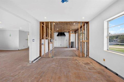 Casa en venta en Daytona Beach, Florida, 5 dormitorios, 248.61 m2 № 2316759 - foto 15