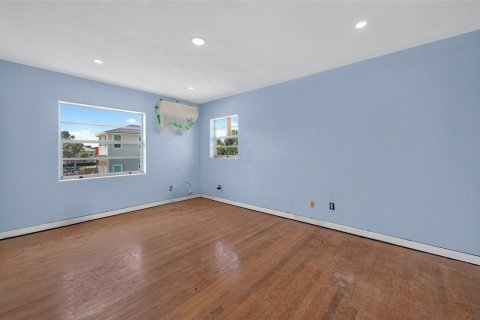 Casa en venta en Daytona Beach, Florida, 5 dormitorios, 248.61 m2 № 2316759 - foto 29