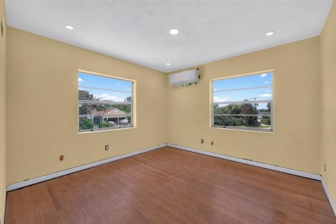 Casa en venta en Daytona Beach, Florida, 5 dormitorios, 248.61 m2 № 2316759 - foto 25