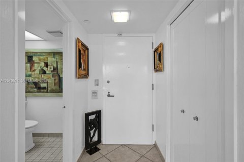 Condo in Aventura, Florida, 1 bedroom № 2267906 - photo 21