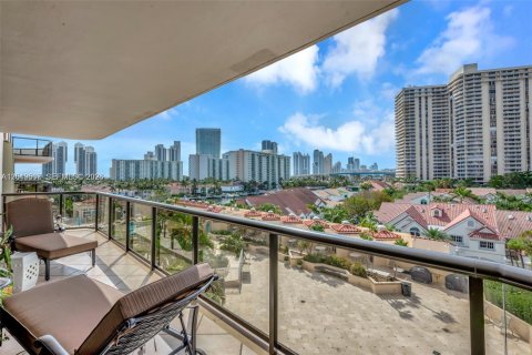 Condo in Aventura, Florida, 1 bedroom № 2267906 - photo 3