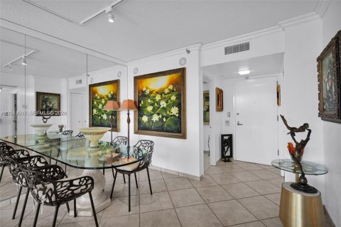 Condo in Aventura, Florida, 1 bedroom № 2267906 - photo 20