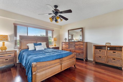 Condo in Pembroke Pines, Florida, 1 bedroom  № 2248632 - photo 28