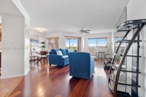 Condo in Pembroke Pines, Florida, 1 bedroom  № 2248632 - photo 7