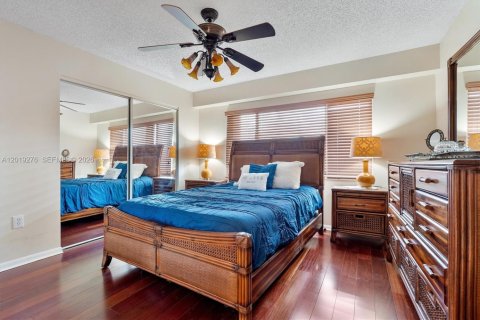 Condo in Pembroke Pines, Florida, 1 bedroom  № 2248632 - photo 30