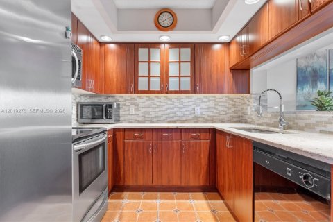 Condo in Pembroke Pines, Florida, 1 bedroom  № 2248632 - photo 19