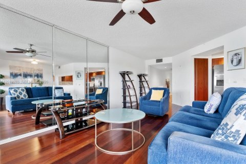 Condo in Pembroke Pines, Florida, 1 bedroom  № 2248632 - photo 13