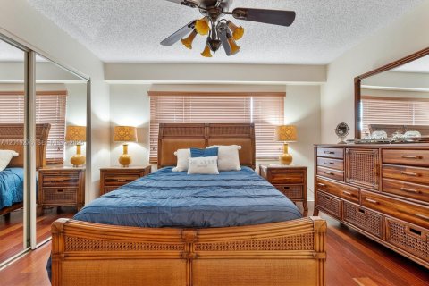 Condo in Pembroke Pines, Florida, 1 bedroom  № 2248632 - photo 29