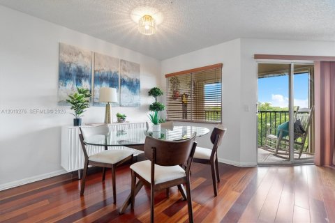 Condo in Pembroke Pines, Florida, 1 bedroom  № 2248632 - photo 17