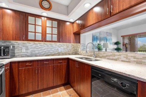 Condo in Pembroke Pines, Florida, 1 bedroom  № 2248632 - photo 22