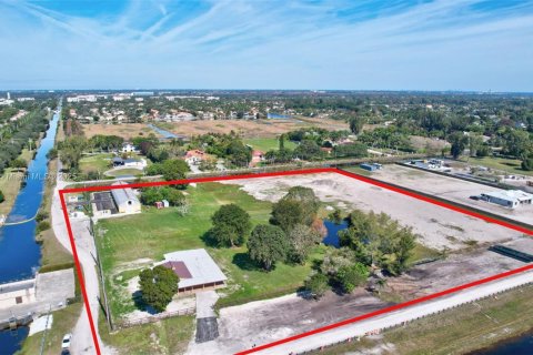 Terreno en venta en Miramar, Florida № 1939515 - foto 9