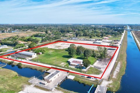 Terreno en venta en Miramar, Florida № 1939515 - foto 4