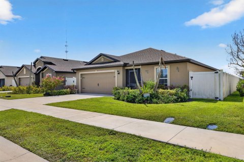 Casa en venta en St. Lucie, Florida, 3 dormitorios, 130.99 m2 № 2168667 - foto 3