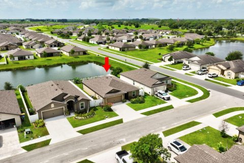 Casa en venta en St. Lucie, Florida, 3 dormitorios, 130.99 m2 № 2168667 - foto 2