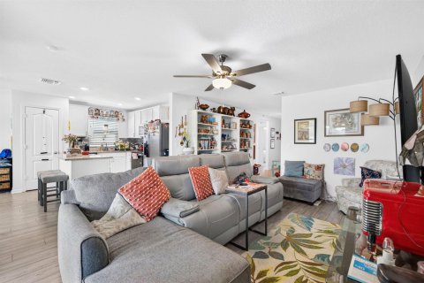 Casa en venta en St. Lucie, Florida, 3 dormitorios, 130.99 m2 № 2168667 - foto 8