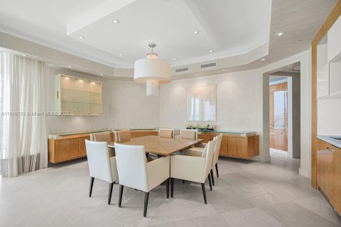 Купить кондоминиум в Санни-Айлс-Бич, Флорида 4 спальни, 346.99м2, № 1965974 - фото 5