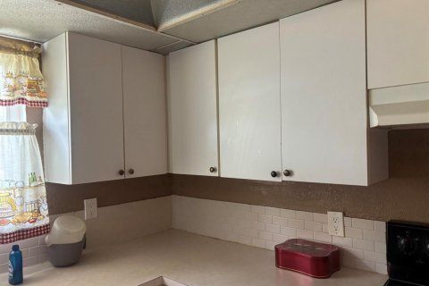 House in Deerfield Beach, Florida 3 bedrooms, 116.13 sq.m. № 2250994 - photo 7