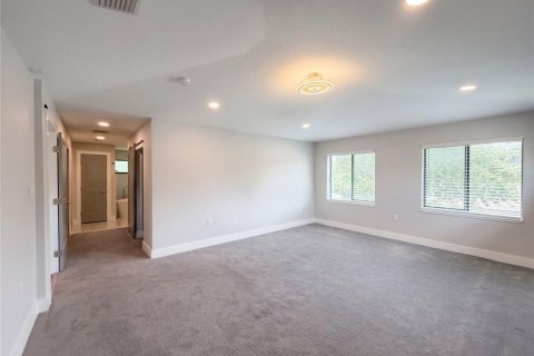Casa en venta en Altamonte Springs, Florida, 4 dormitorios, 288 m2 № 2384289 - foto 4