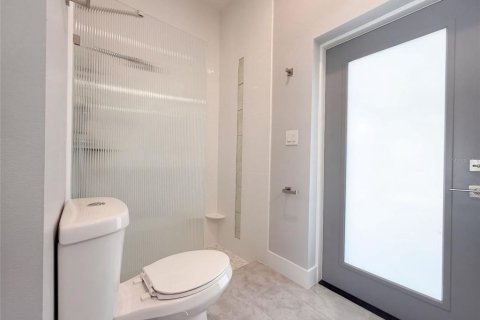 Casa en venta en Altamonte Springs, Florida, 4 dormitorios, 288 m2 № 2384289 - foto 13