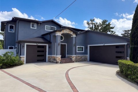 Casa en Altamonte Springs, Florida 4 dormitorios, 288 m2 № 2384289