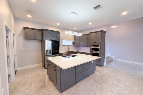 Casa en venta en Altamonte Springs, Florida, 4 dormitorios, 288 m2 № 2384289 - foto 6