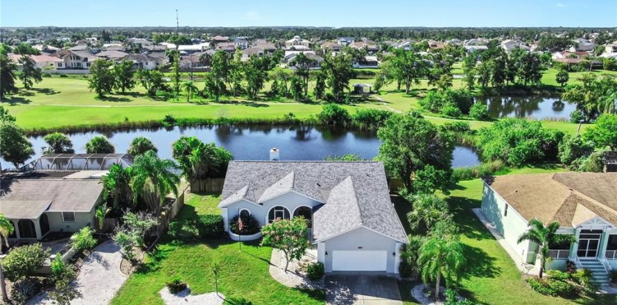 House in Apollo Beach, Florida 4 bedrooms, 201.88 sq.m. № 1849795