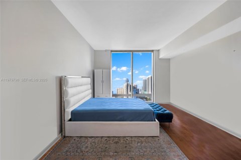 Снять в аренду кондоминиум в Халландейл-Бич, Флорида 2 спальни, 129.88м2, № 2043958 - фото 10