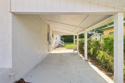 Casa en venta en Winter Haven, Florida, 4 dormitorios, 185.9 m2 № 1918785 - foto 27