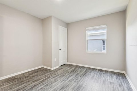 Casa en venta en Winter Haven, Florida, 4 dormitorios, 185.9 m2 № 1918785 - foto 25