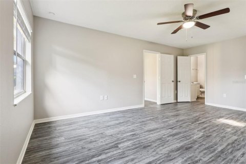 Casa en venta en Winter Haven, Florida, 4 dormitorios, 185.9 m2 № 1918785 - foto 14
