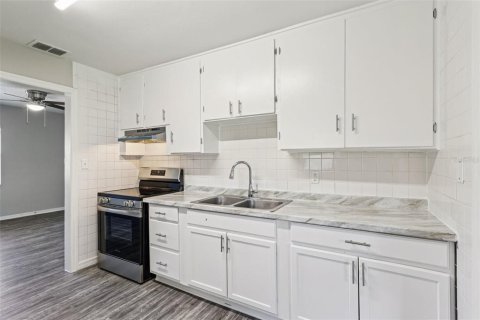 Casa en venta en Winter Haven, Florida, 4 dormitorios, 185.9 m2 № 1918785 - foto 7