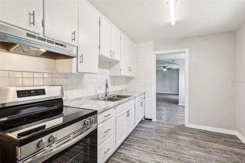 Casa en venta en Winter Haven, Florida, 4 dormitorios, 185.9 m2 № 1918785 - foto 6