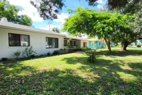 Villa ou maison à vendre à Saint Petersburg, Floride: 3 chambres, 107.4 m2 № 2393940 - photo 2