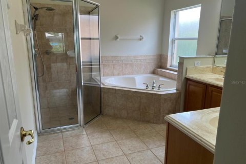 Casa en alquiler en Kissimmee, Florida, 4 dormitorios, 227.8 m2 № 1771487 - foto 23