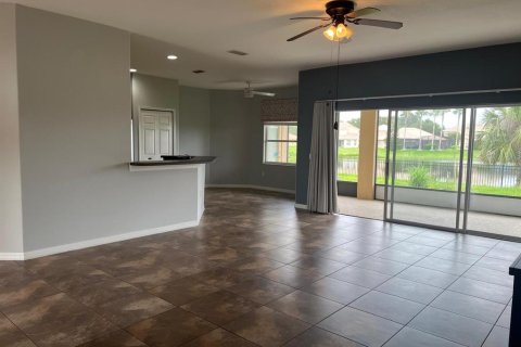 Casa en alquiler en Kissimmee, Florida, 4 dormitorios, 227.8 m2 № 1771487 - foto 17