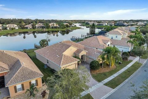 Casa en alquiler en Kissimmee, Florida, 4 dormitorios, 227.8 m2 № 1771487 - foto 6