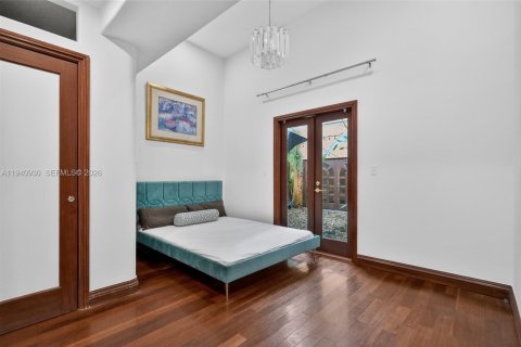 Casa en venta en Miami, Florida, 3 dormitorios, 220.83 m2 № 1999882 - foto 19