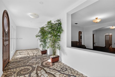 Casa en venta en Miami, Florida, 3 dormitorios, 220.83 m2 № 1999882 - foto 2