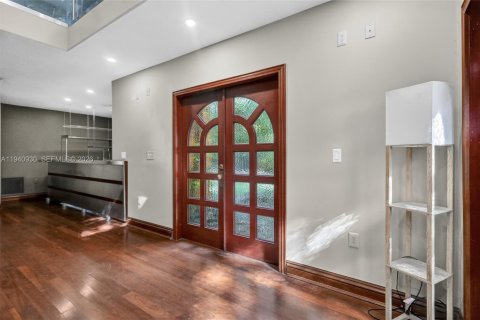 Casa en venta en Miami, Florida, 3 dormitorios, 220.83 m2 № 1999882 - foto 30