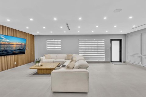 Villa ou maison à vendre à Hollywood, Floride: 4 chambres, 148.64 m2 № 2423412 - photo 23