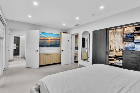 Villa ou maison à vendre à Hollywood, Floride: 4 chambres, 148.64 m2 № 2423412 - photo 14