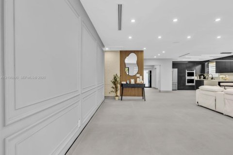 Villa ou maison à vendre à Hollywood, Floride: 4 chambres, 148.64 m2 № 2423412 - photo 25