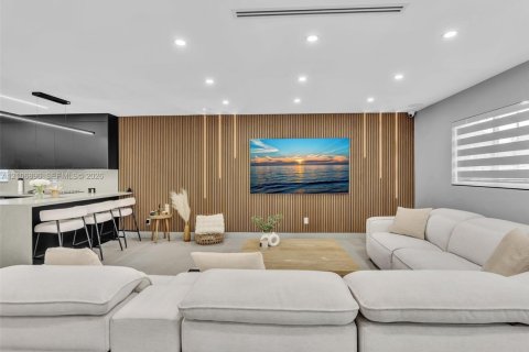 Villa ou maison à vendre à Hollywood, Floride: 4 chambres, 148.64 m2 № 2423412 - photo 22