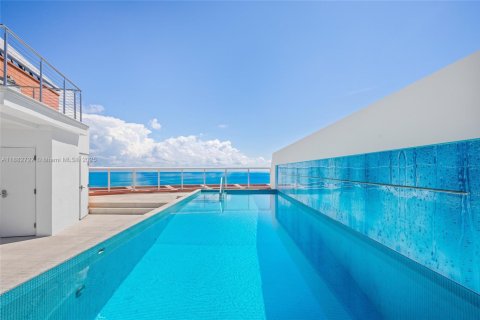 Condominio en venta en Miami Beach, Florida, 4 dormitorios, 527.68 m2 № 1983393 - foto 30