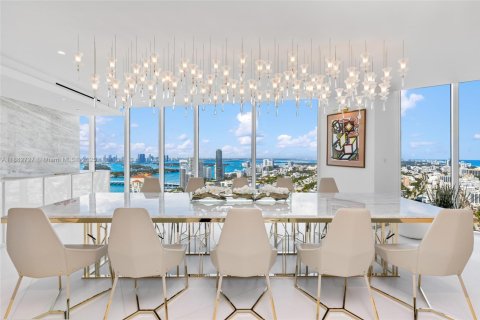 Condominio en venta en Miami Beach, Florida, 4 dormitorios, 527.68 m2 № 1983393 - foto 9